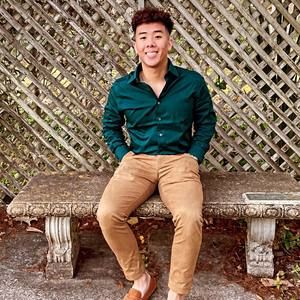 Meet your Posher, Dominic